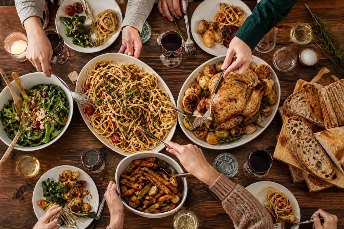 Family-style sharing table